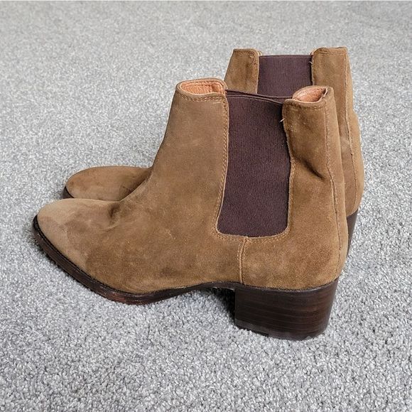 Frye Seth Suede Chelsea Ankle Boots, Camel.  Size 7.5 - Picture 3 of 13